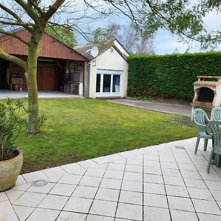 Maison De Bord De *